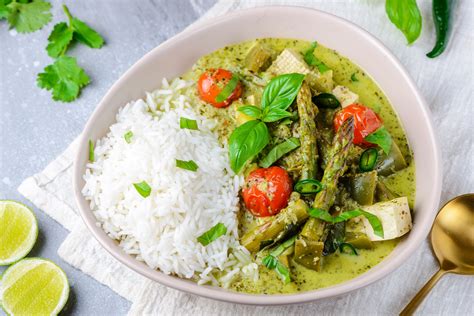 Vegetarian Thai Green Coconut Curry Recipe