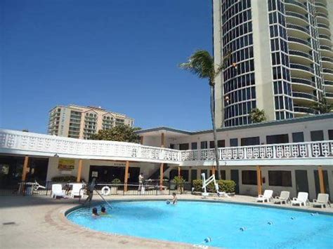 TRAVELODGE MONACO N MIAMI AND SUNNY ISLES BEACH - Prices & Hotel ...