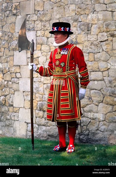 Beefeater Tower of London England UK Yeoman Warder Costume Heritage history tourism travel Stock ...