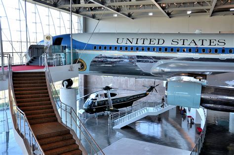 Air Force One Pavilion in Ronald Reagan Library in Simi Valley, California - Encircle Photos