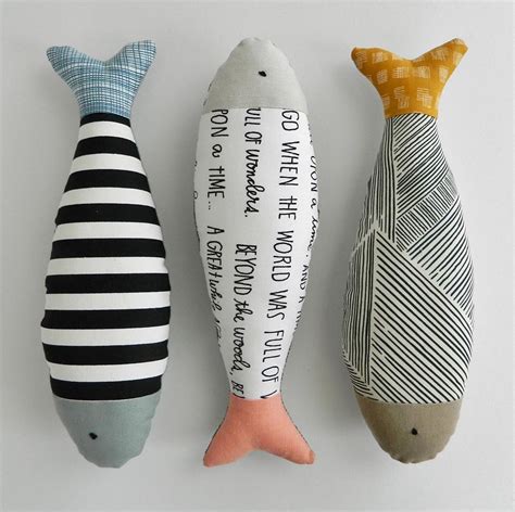 I designed these catnip filled fish kick toys for my 🐈🐈, I think they ...