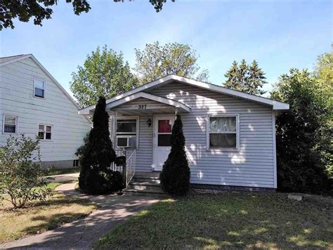 327 N 11th St, Escanaba, MI 49829 | Trulia