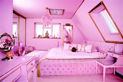 Eaton House Studio Pink Airbnb | POPSUGAR Home