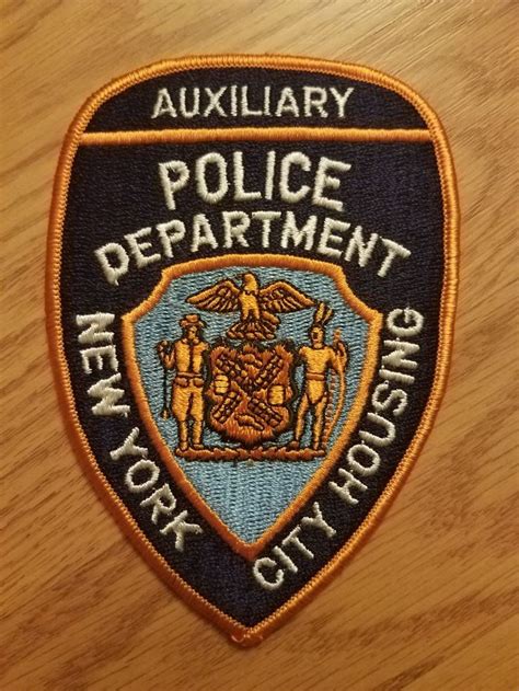 Pin by Jeff Hamilton on my new york police patch collection | Police ...