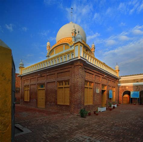 Guru Nanak Jayanti 2020: These are the most beautiful gurudwaras in Pakistan