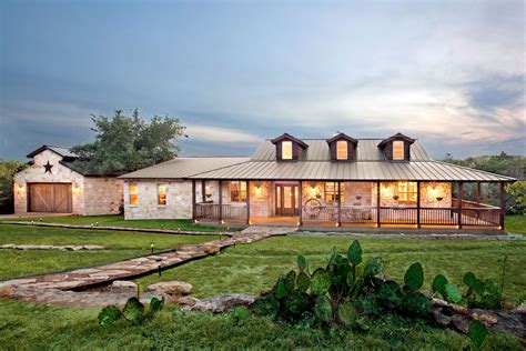 Top Luxury Custom Home Builders Austin TX | Ranch house designs, Hill country homes, Ranch house ...