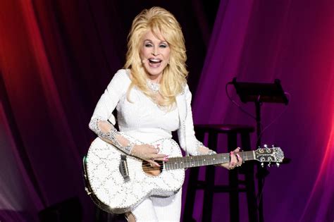 Dolly Parton In Concert During The 2016 Ravinia Fesival – Highland Park, Illinois ...