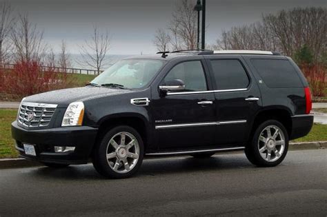 Cadillac Escalade Hybrid - Information and photos - MOMENTcar