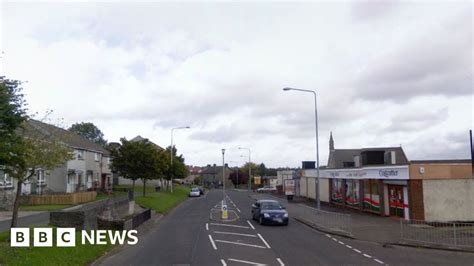 Boy injured after being attacked by gang in Fauldhouse - BBC News