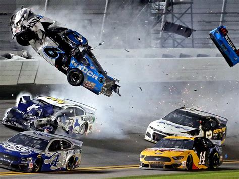 5 of the Worst Crashes Drivers Miraculously Survived