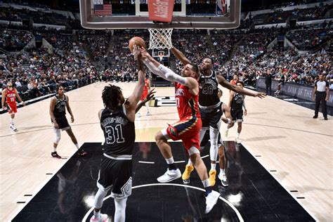 Photos: Pelicans vs. Spurs | Game Action 12/2 | New Orleans Pelicans ...