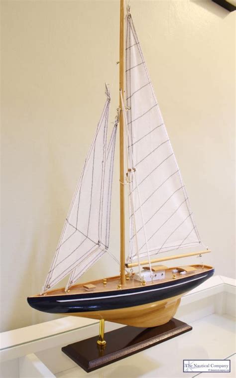 Classic English Sailing Yacht Model - THE NAUTICAL COMPANY UK