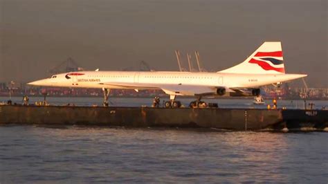 Supersonic Concorde jet makes final journey sailing down Hudson River