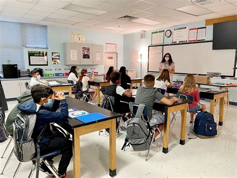 Bradenton's Freedom Elementary celebrates its 'A' performance | Your Observer