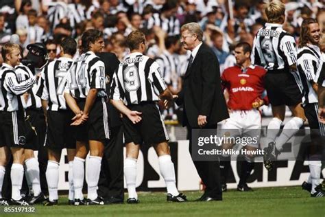 David Ginola Newcastle Photos and Premium High Res Pictures - Getty Images