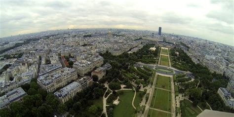 Google adds Eiffel Tower to Street View