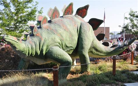 Utah Dinosaur Statues | RoadsideArchitecture.com