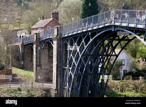 the first iron bridge in the world Thomas Telford River Severn Iron ...