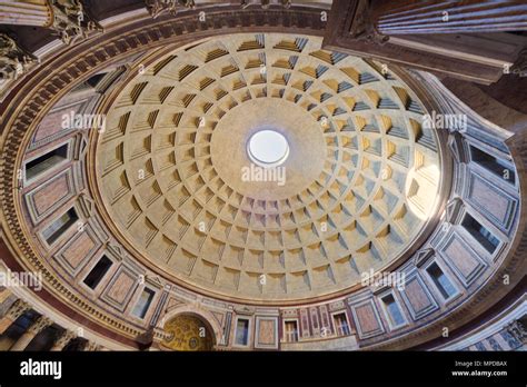 The Pantheon dome - Rome Stock Photo - Alamy