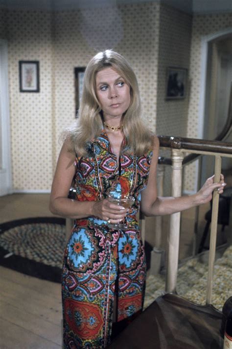 The 50 Best Dressed Women on TV | Bewitched elizabeth montgomery, Elizabeth montgomery, Nice dresses