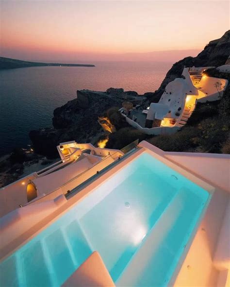 Travel 🌍🛫 on Twitter | Beautiful hotels, Pool, Greece photos