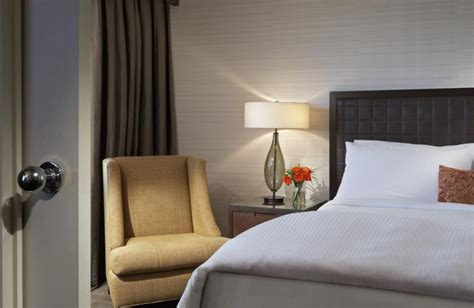 Cambridge Suites Toronto (Toronto, Ontario) - Resort Reviews - ResortsandLodges.com