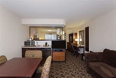 Shilo Inn Suites Hotel - Portland Airport Portland, Oregon, US - Reservations.com