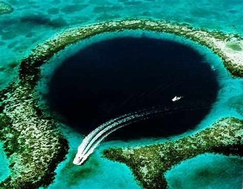 Worlds Largest Natural Formation, The Great Blue Hole - Hello Travel Buzz