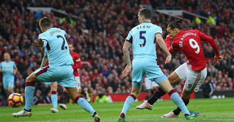 Manchester United vs Burnley live score and goal updates from Old Trafford - Mirror Online