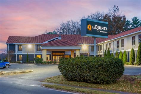 La Quinta Inn by Wyndham Radford | Radford, VA Hotels