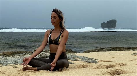 Meditation Practice 7 Min. - All Videos - Liquid Fire Yoga