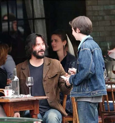 Keanu Reeves Has Been Secretly Funding Children’s Hospitals - Goodfullness