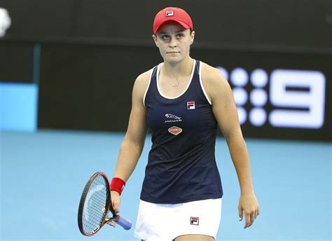 Ash Barty overcomes late collapse to win at Adelaide | Inquirer Sports