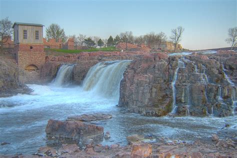 Sunset at Sioux Falls | This is a springtime, sunset view of… | Flickr