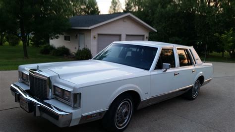 1987 Lincoln Town Car Classics for Sale - Classics on Autotrader