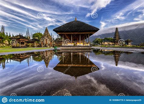 Sunrise at Ulun Danu Beratan Temple Tabanan Bali Stock Photo - Image of ...