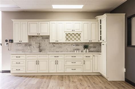 Best Antique White Paint Color For Kitchen Cabinets | Wow Blog