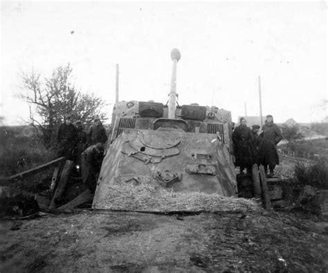 An Elefant decides to have a sit down... : r/TankPorn