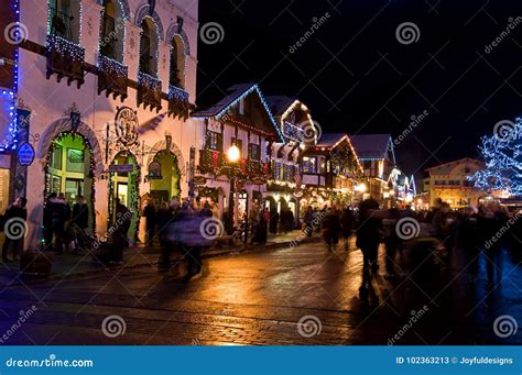 Christmas Night Leavenworth Bavarian Village Editorial Stock Photo - Image of town, store: 102363213