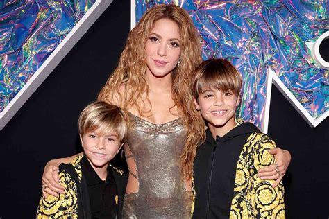 Shakira Brings Her Two Kids to the 2023 MTV VMAs to Accept the Video Vanguard Award