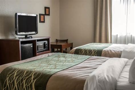 Comfort Inn Warren $71 ($̶8̶4̶) - UPDATED 2018 Prices & Hotel Reviews ...