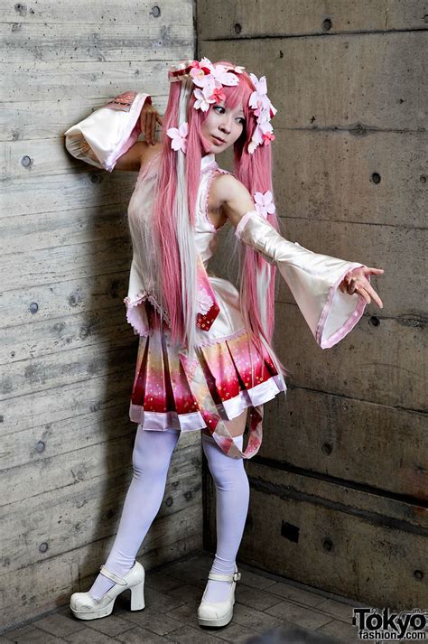 Tokyo Game Show 2010 Cosplay Pictures – Tokyo Fashion