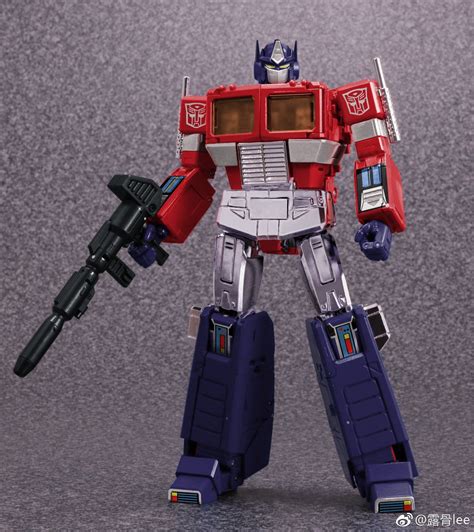 MP-44+ toy-accurate Masterpiece Optimus Prime 3.0 | TFW2005 - The 2005 ...