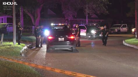 Raw video: At least 3 dead after shooting spree in southwest Houston on ...