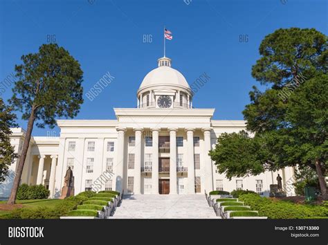 Alabama State Capitol Image & Photo (Free Trial) | Bigstock