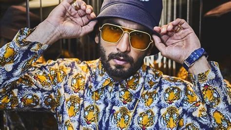 'Gully Boy': Ranveer Singh introduces himself as 'Gully Ka Chokra' in ...