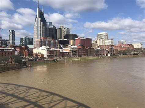 Cumberland River close to its banks Feb 2019 | Cumberland river ...