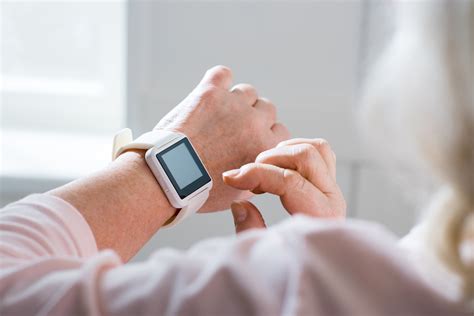 Wearable Technologies For Seniors | Lighthouse Senior Living