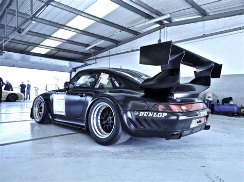 Qualified and Experienced Porsche Vehicle Technician / Garage Mechanic WANTED !! | Neil Bainbridge