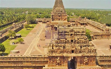 Brihadeeswarar Temple Thanjavur, History, Timings, Built, Entry Fee